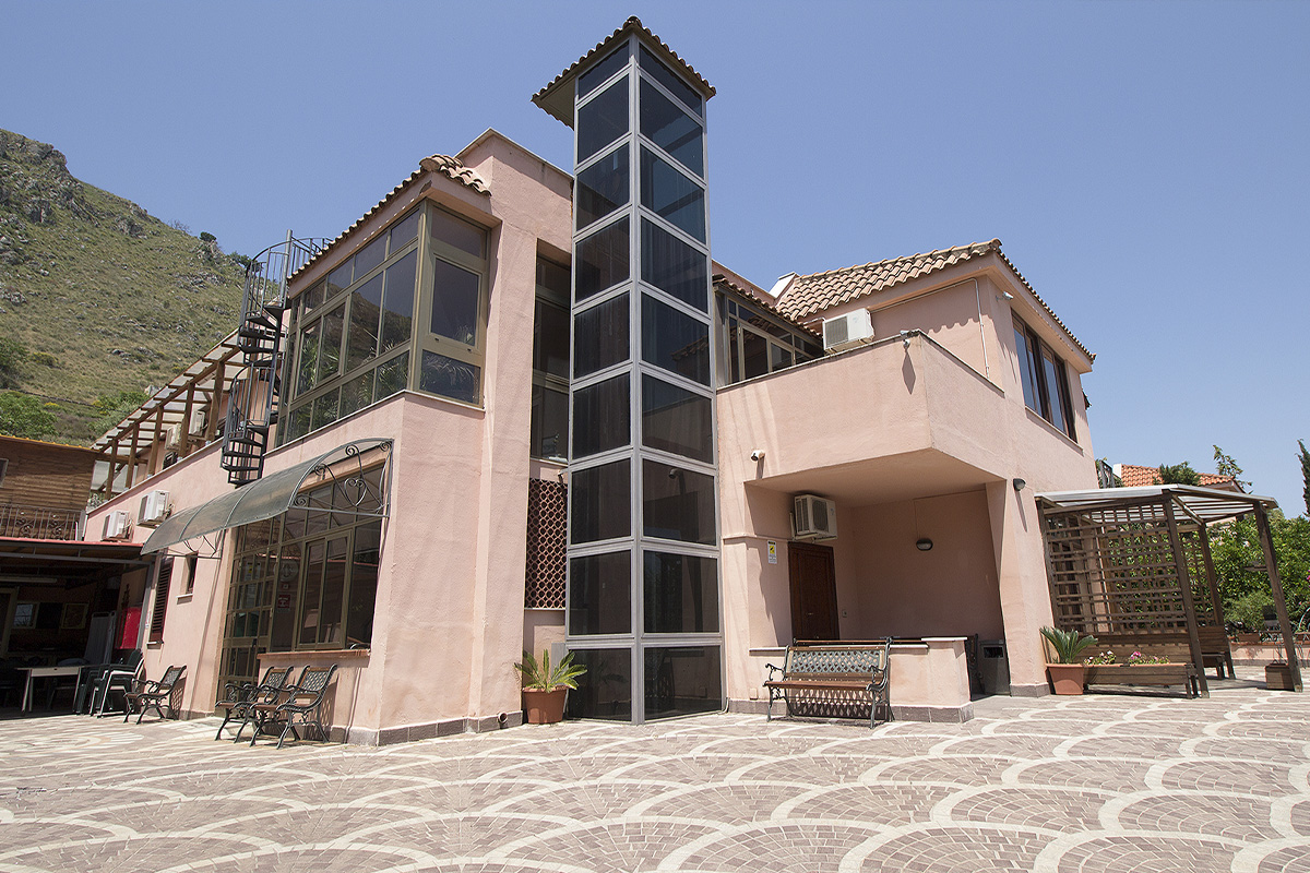 Lavora con noi - Villa Rosalba - Casa di riposo per anziani a Palermo